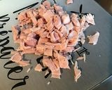 Une image de l'étape 5 de Salade de tomates et concombres au jambon et roquefort.