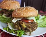 A picture of step 13 of Kala chaana tikki burger.