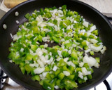 Foto del paso 4 de la receta: Albóndigas con pimiento en salsa {receta de mi madre}