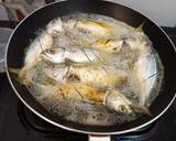 Foto langkah ke 3 dari resep Ikan Kembung Bumbu Kuning.