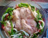 Foto del paso 5 de la receta: Pechuga de pollo a la portuguesa en air fryer 🔁🐤🌶️