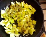 Foto del paso 2 de la receta: Pasta con salsa de Zucchini v champiñones. #Mercado