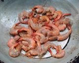 รูปขั้นตอนการทำที่ 3 ของ กุ้งผัดสับปะรด