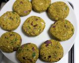A picture of step 1 of Sprouts Tikki.