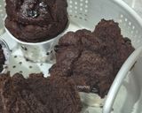 Foto langkah ke 6 dari resep Bolu Kukus Cokelat Gluten Free (No Mixer).