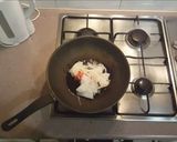 A picture of step 2 of Indonesian Squid with Sauce from Padang.