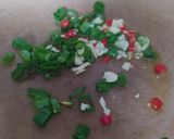 Foto langkah ke 3 dari resep Nasi Telur Ceplok dengan Scallion Oil.