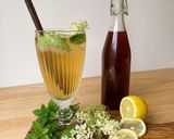 Foto langkah ke 3 dari resep Homemade elderflower sirup (sirup bunga rumahan).
