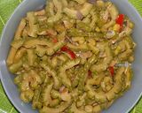 Foto langkah ke 3 dari resep Masak pare pedas.