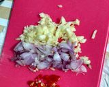 Foto langkah ke 1 dari resep Mi goreng pipih.