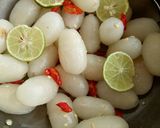 Foto langkah ke 5 dari resep Asinan Rambutan Simple.
