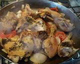 Foto del paso 2 de la receta: Pollo a la cazadora en paellera (a mi gusto)