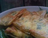 Foto langkah ke 3 dari resep Martabak telor mini.