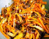 A picture of step 4 of Vegetarian Bánh Bột Lọc with Fried Tofu Skin, Wood Ear Mushrooms, and Carrots.