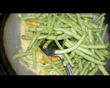 รูปขั้นตอนการทำที่ 2 ของ ถั่วผัดเนยไข่แดงเค็ม