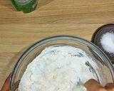 Foto del passaggio 1 della ricetta Focaccia alle olive 🫒