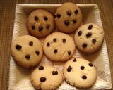 बटर  चोको चिप्स नानखटाई (butter choco chips nankhatai recipe in marathi) रेसिपी स्टेप 3 फोटो 