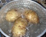 Foto langkah ke 1 dari resep Bola-bola kentang keju.