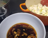Foto del paso 4 de la receta: Pollo en salsa de setas, trufa y queso azul con verduras
