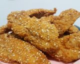 Foto del paso 3 de la receta: Pollo frito rebozado con sésamo