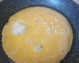 Foto del paso 1 de la receta: Revoltillo de huevo con ajo, puré y apio