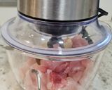 Foto del paso 2 de la receta Albóndigas de pollo en salsa de zanahorias y champiñones