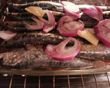 Foto del paso 7 de la receta: Sardinas asadas en el horno, con cebolla roja y Kumato
