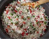 Foto del paso 2 de la receta: Arroz con salmón y pimientos