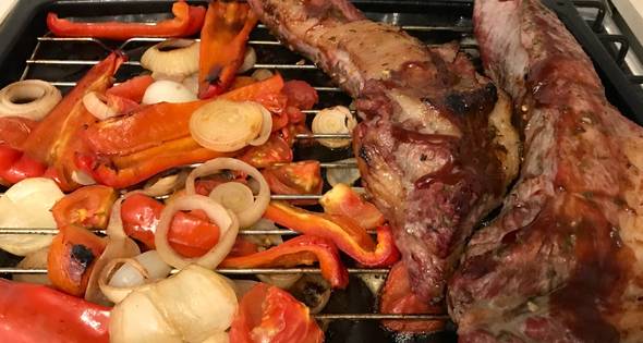 Como hacer Tapa De Asado Al Horno Con Barbacoa Con Morrón Cebolla Y Tomate  Con Miel Y Salsa De Soja? | Cocinar en casa