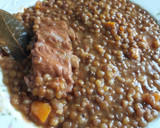 Foto del paso 2 de la receta: Lentejas con costilla
