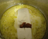 Foto del paso 3 de la receta: Salmón en crema de espinacas con pasas y arándanos