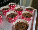 Foto langkah ke 5 dari resep Banana Choco Muffin.