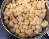A picture of step 1 of Ragada samosa.