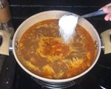 Foto langkah ke 6 dari resep Sup Tahu Pedas.