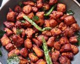 A picture of step 4 of Chicken fry.