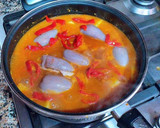 Foto del paso 20 de la receta: Cazuela alexis Urrutia de chipirones rellenos y langostinos