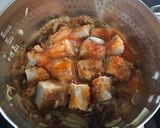A picture of step 3 of Katsudon or could be oyako don - Japanese staple dish.