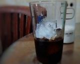 Foto langkah ke 3 dari resep Homemade ice cafe latte.