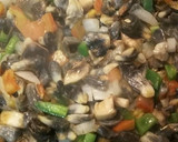 Foto del paso 1 de la receta: Milanesa rellena de huitlacoche, champinones, chile morron, jalapeno,champinones  y tomate