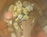 A picture of step 3 of Noodle soup with mushrooms and greens - vegan.