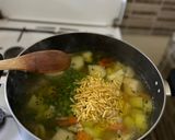 Tárkonyos csirkeragu leves🍲😊 recept fázis 3 fotója