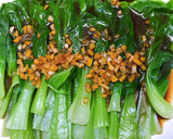 Foto langkah ke 4 dari resep Tumis Pokcoy Bawang Putih.