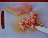 Csirkemellből készült húsleves recept fázis 3 fotója