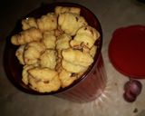 Foto langkah ke 4 dari resep Kue Bawang Renyah.