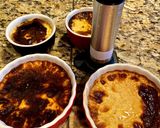 Hình bước làm 3 của món Creme Brulée