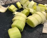 Foto del paso 1 de la receta: Vasitos de pulpo sobre crema de patata