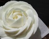 Foto langkah ke 3 dari resep Batter cream flower.
