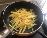 รูปขั้นตอนการทำที่ 2 ของ หน่อไม้ผัดไข่ใส่หมูสับ