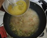 A picture of step 2 of Egg drop soup.