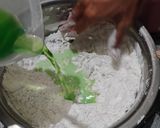 Foto langkah ke 3 dari resep Kue Putu Bambu.